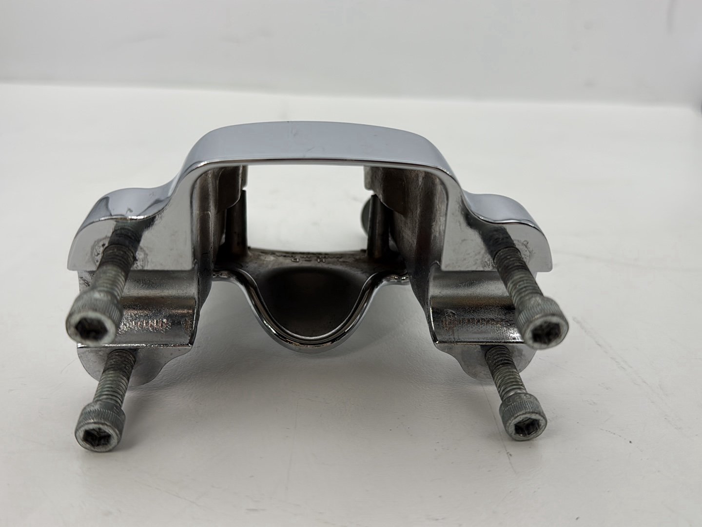 2009 Harley Sportster XL1200C 1200 Custom OEM Front Handlebar Riser Top Clamp Chrome