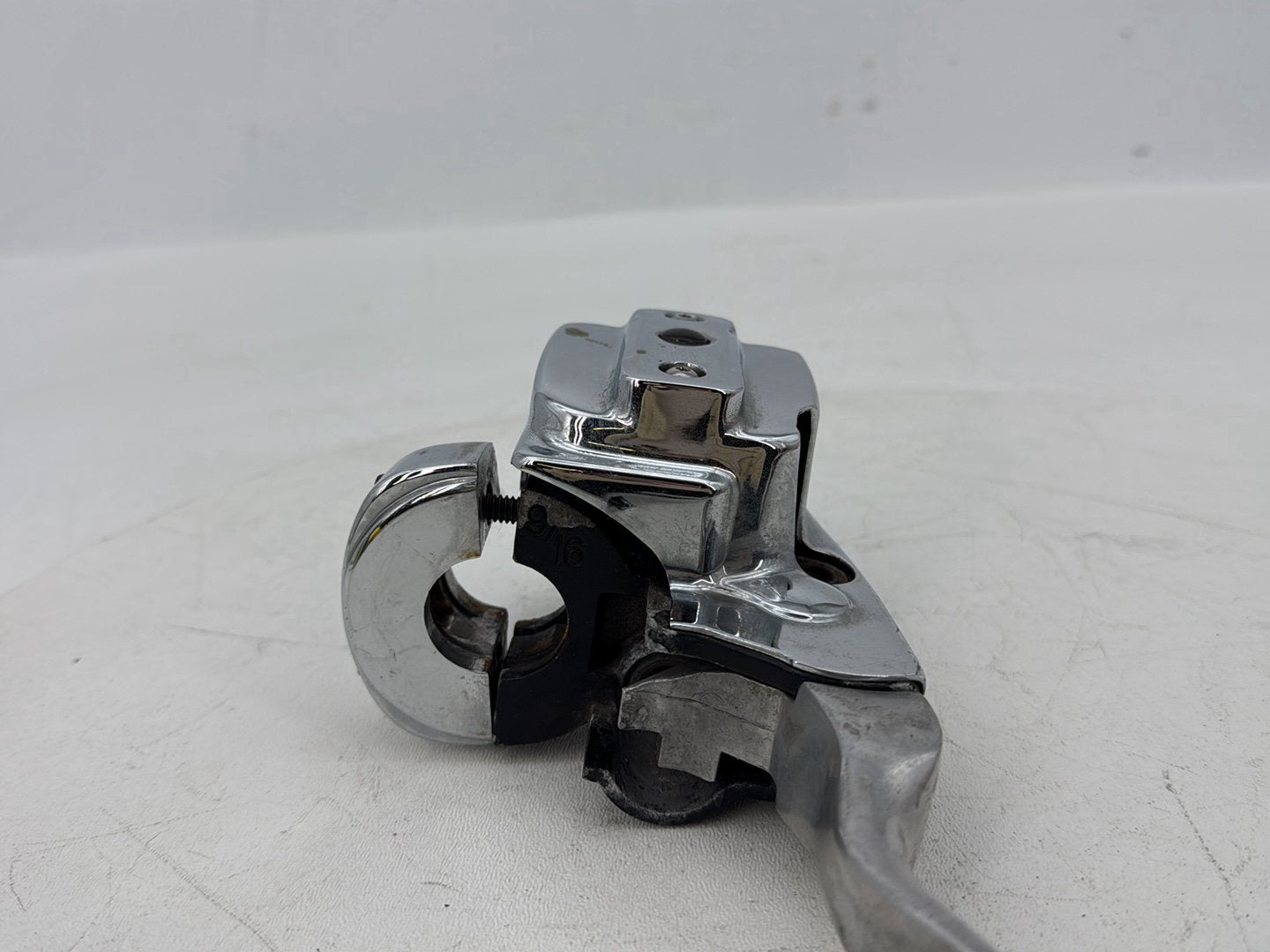 2007 - 2012 Harley-Davidson Dyna Super Glide Front Right Brake Lever Master Cylinder 45019-08A