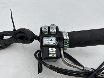 2007 - 2012 Harley-Davidson Touring Electra Glide Ultra Right Engine Start Kill Switches Controls 	71684-06