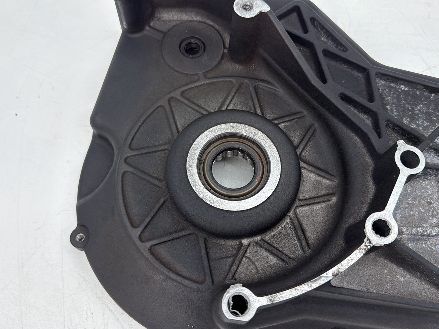 2005 Harley Dyna FXDWG Wide Glide OEM Inner Primary Clutch Cover