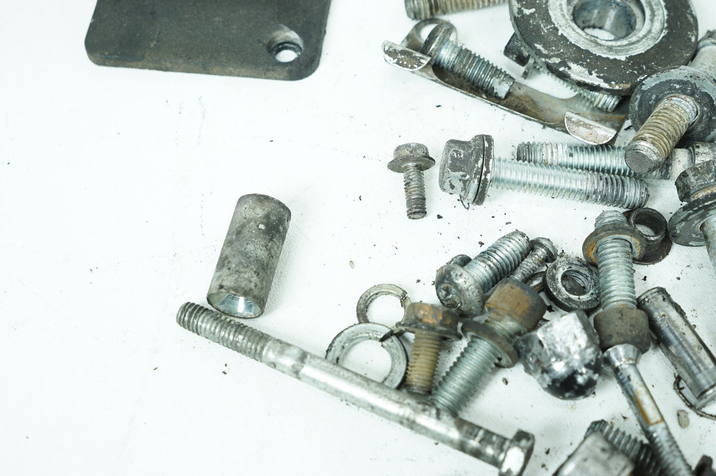 1999 - 2006 Harley-Davidson Dyna Wide Glide Hardware Bolts Nuts & Brackets