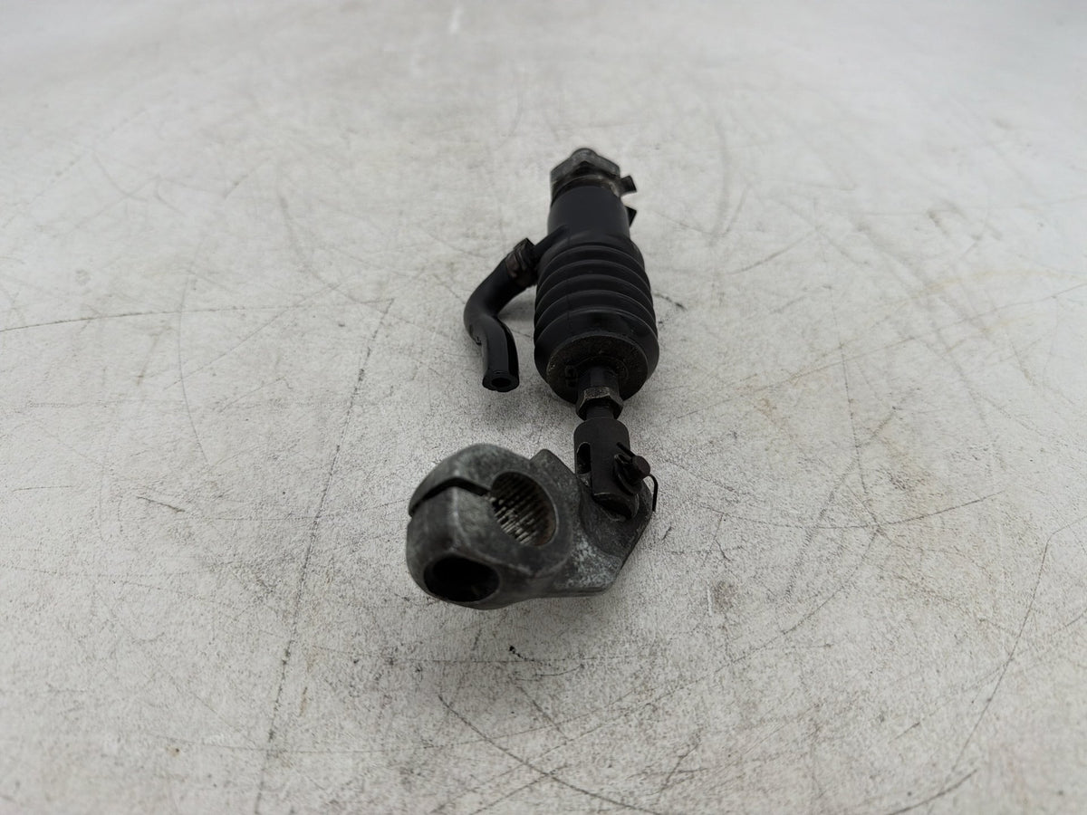 1995 Harley Electra Glide Touring FLHT OEM Rear Brake Master Cylinder 41755-95A