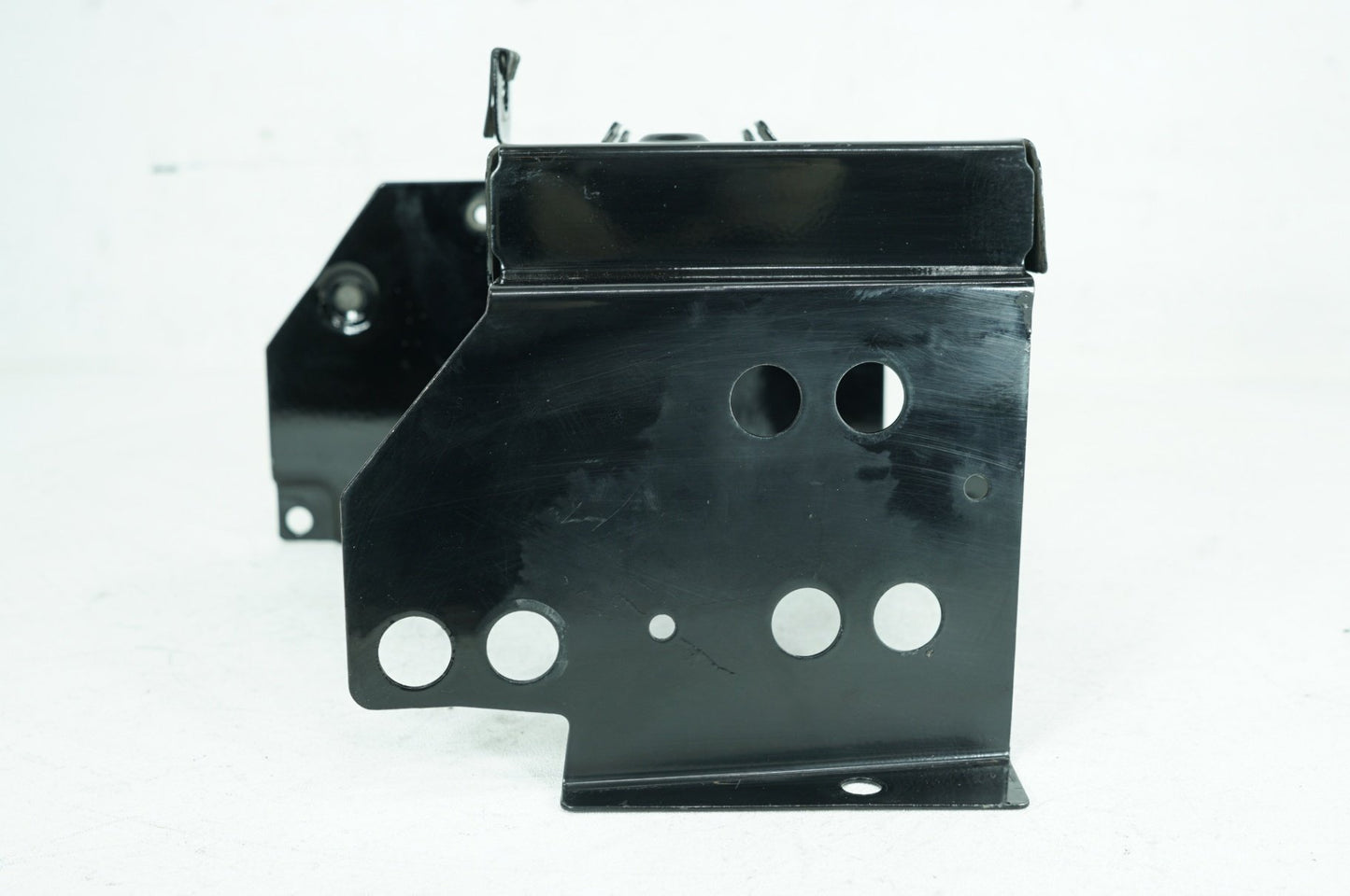 1999 - 2006 Harley-Davidson Touring Electra Glide Ultra Battery Tray Bracket Holder Carrier 66281-01