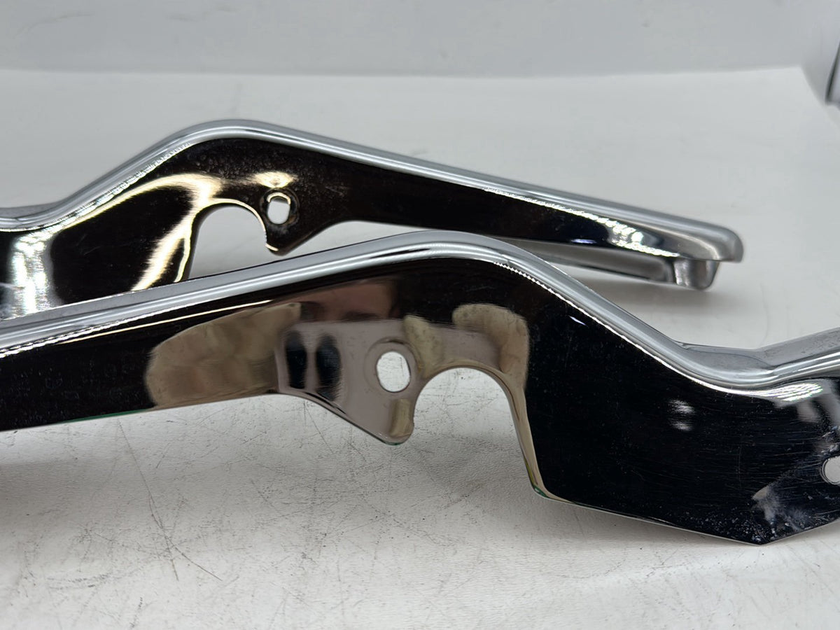 08 Harley Touring Electra Glide Ultra Left Right Saddlebag Fender Strut Brackets
