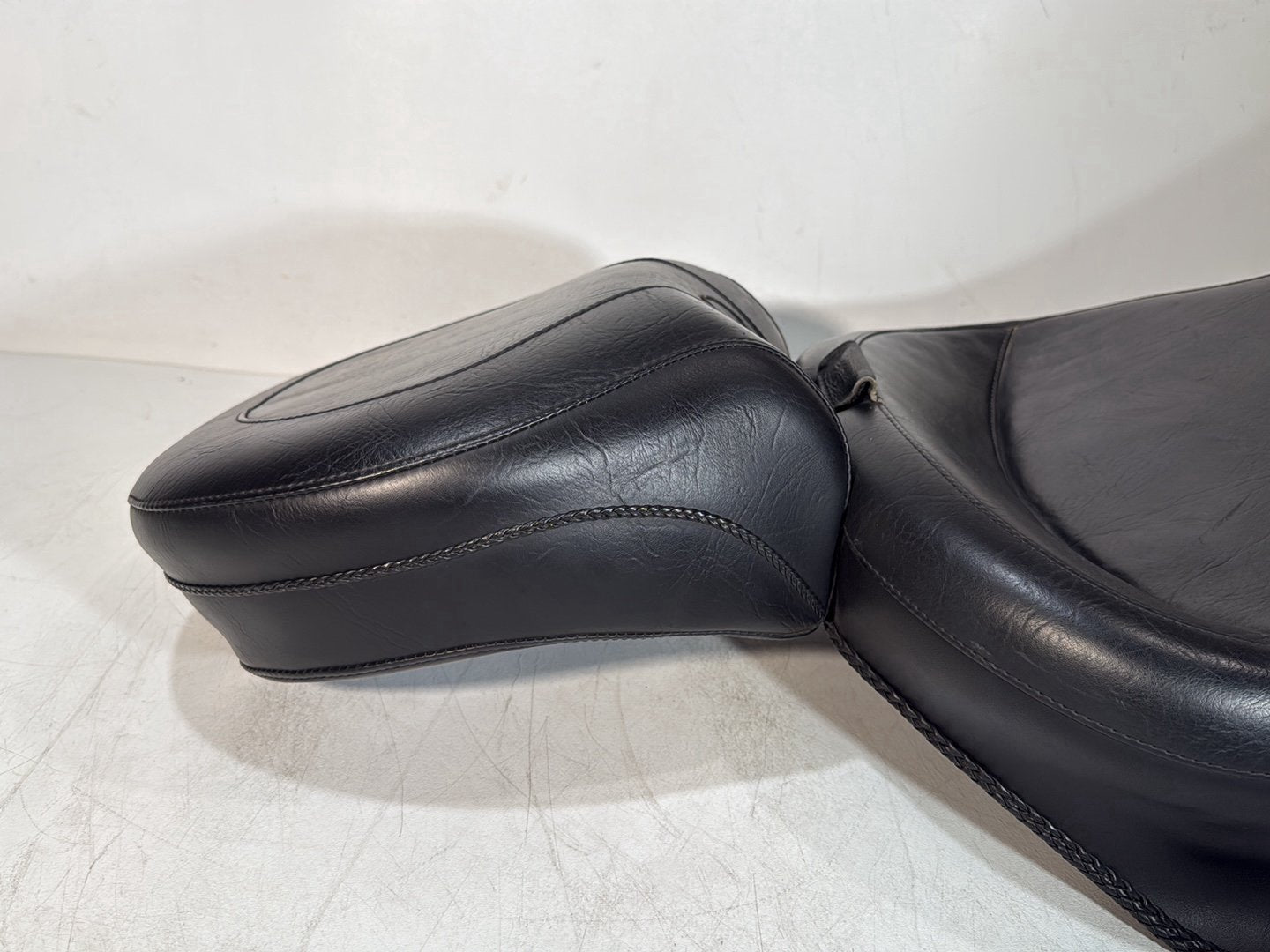 1986 - 1998 Harley-Davidson Softail Heritage Classic Passenger Rider Driver Seat Saddle MUSTANG