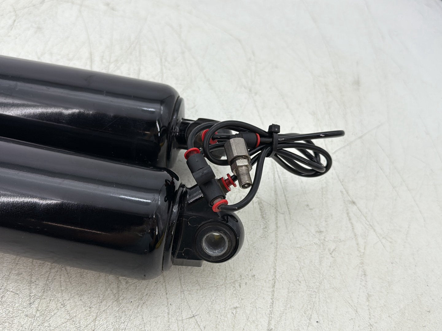 1998 Harley Touring FLHTCUI Electra Glide Ultra OEM Rear Left Right Shock Absorbers