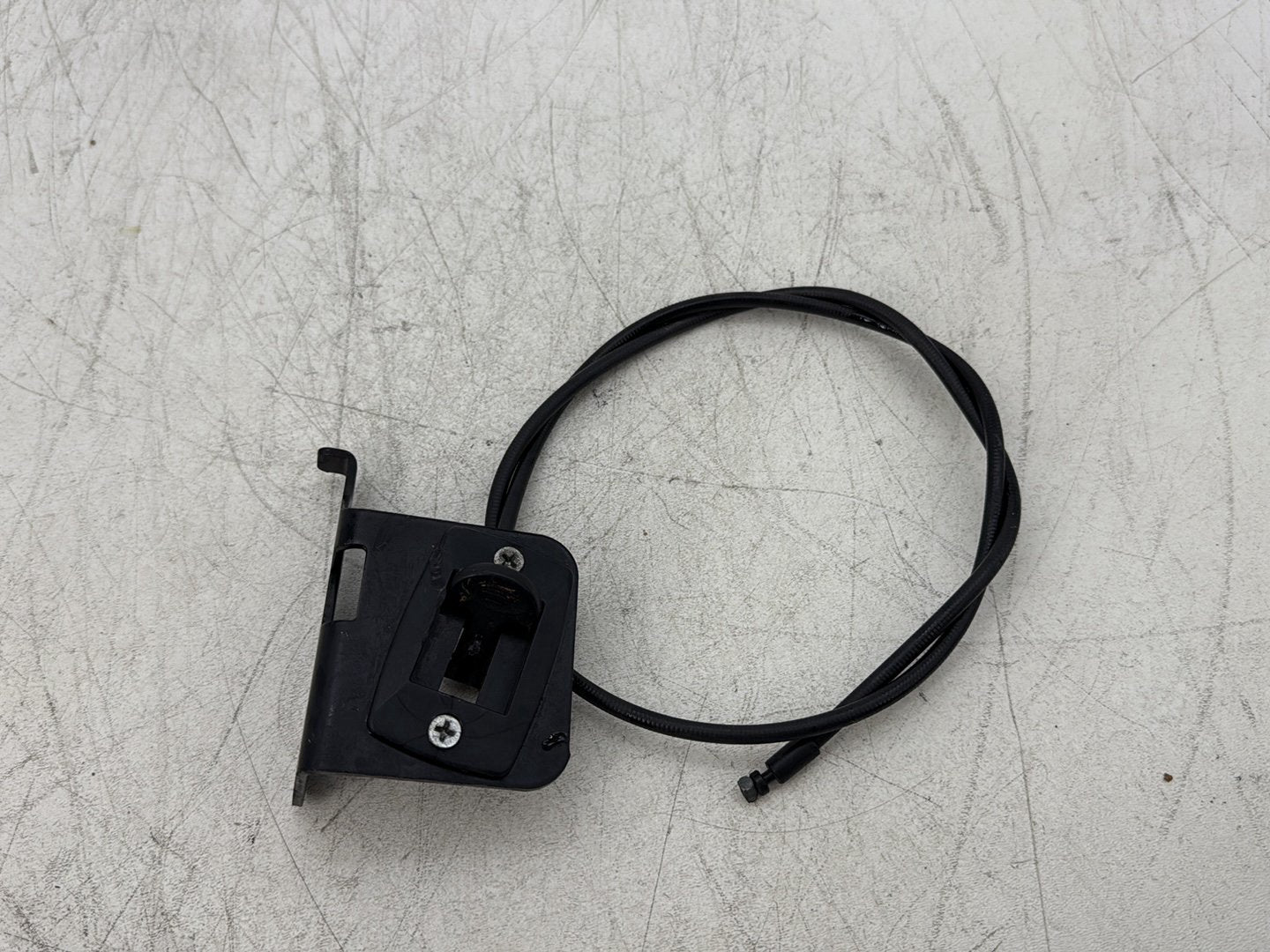2015 Harley Road Glide Touring FLTRXS OEM Varilock Gas Spring Mount Bracket & Cable