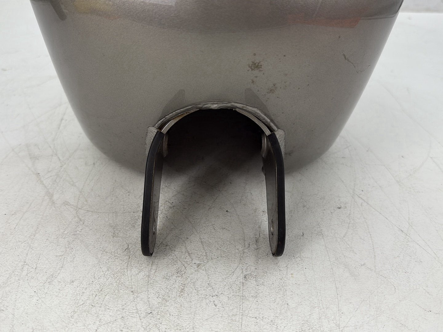 2009 Harley Sportster 883 Low XL883L OEM Fuel Gas Tank Gasoline Reservoir
