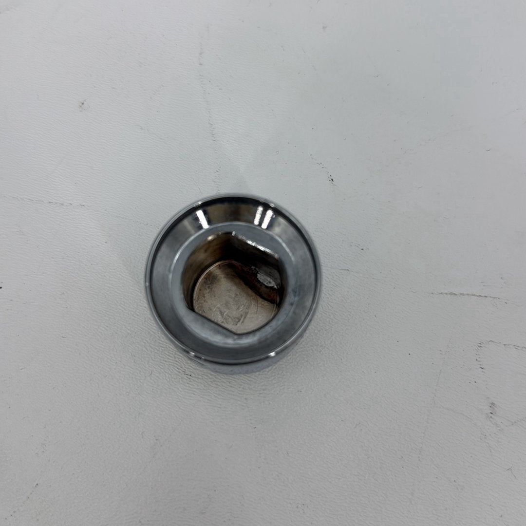 2007 - 2012 Harley-Davidson Touring Street Glide Front Wheel Axle Bolt Shaft 43364-00