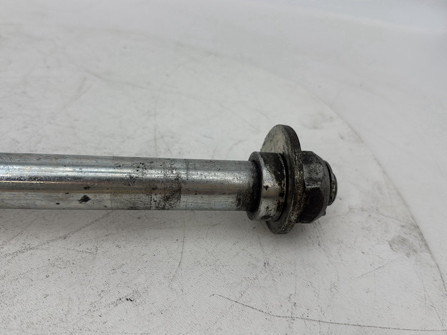 1999 - 2006 Harley-Davidson Touring Electra Glide Rear Wheel Axle Bolt Shaft 41056-02