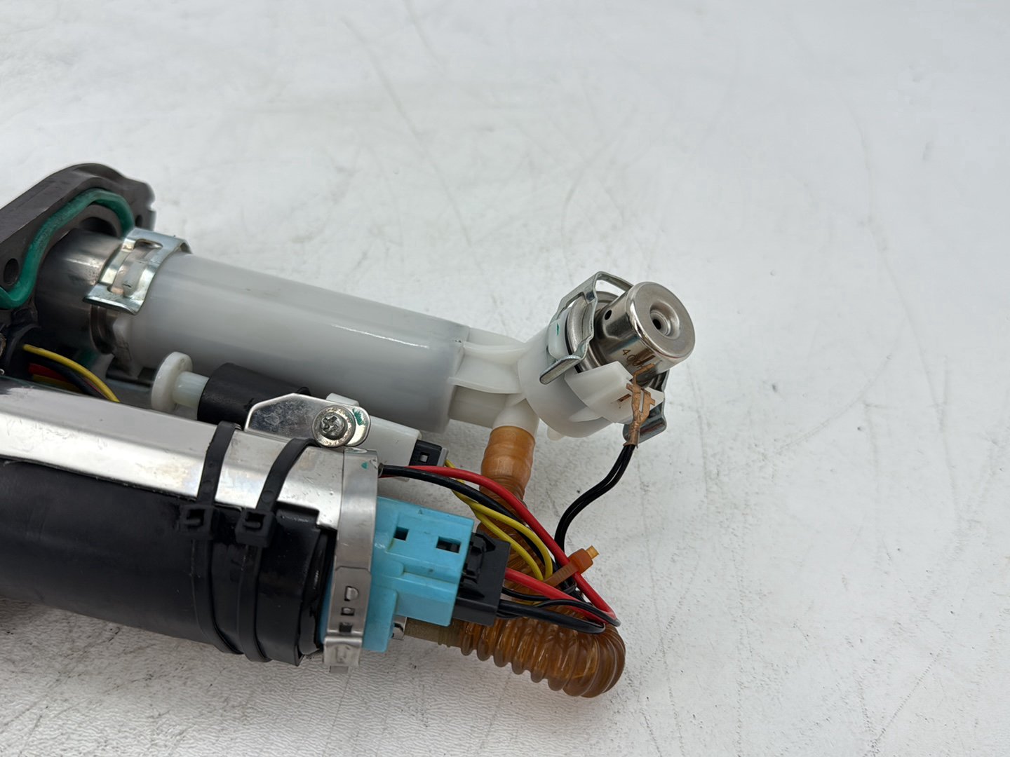 2009 Harley Sportster 883 Low XL883L OEM Fuel Pump Gas Gasoline Petrol Sending