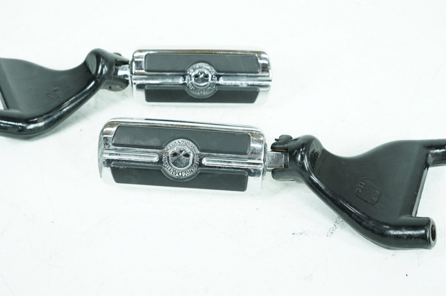 2004 - 2013 Harley-Davidson Sportster Custom Passenger Left & Right Foot Pegs 49314-04