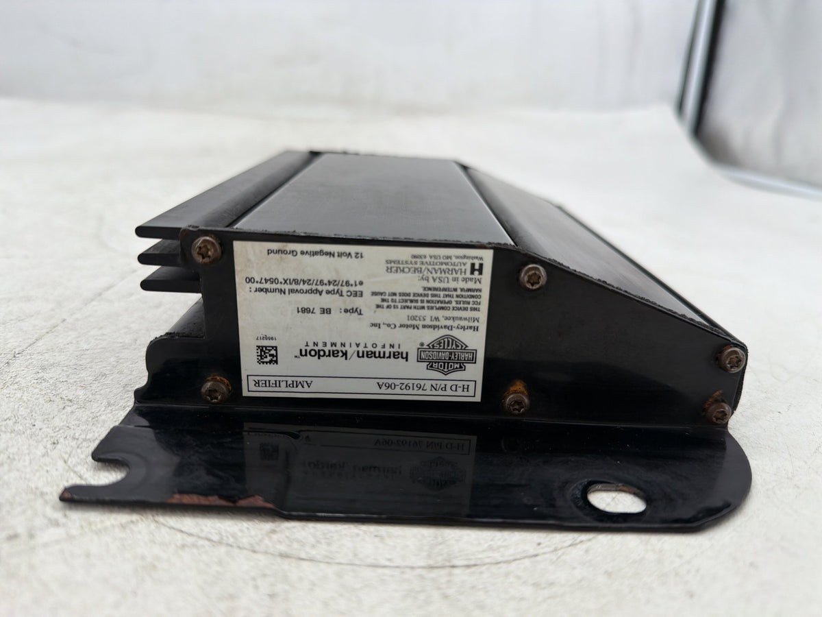 2009 Harley Electra Glide Touring CVO Screamin Eagle OEM Radio Stereo Audio Sound Amplifier Amp