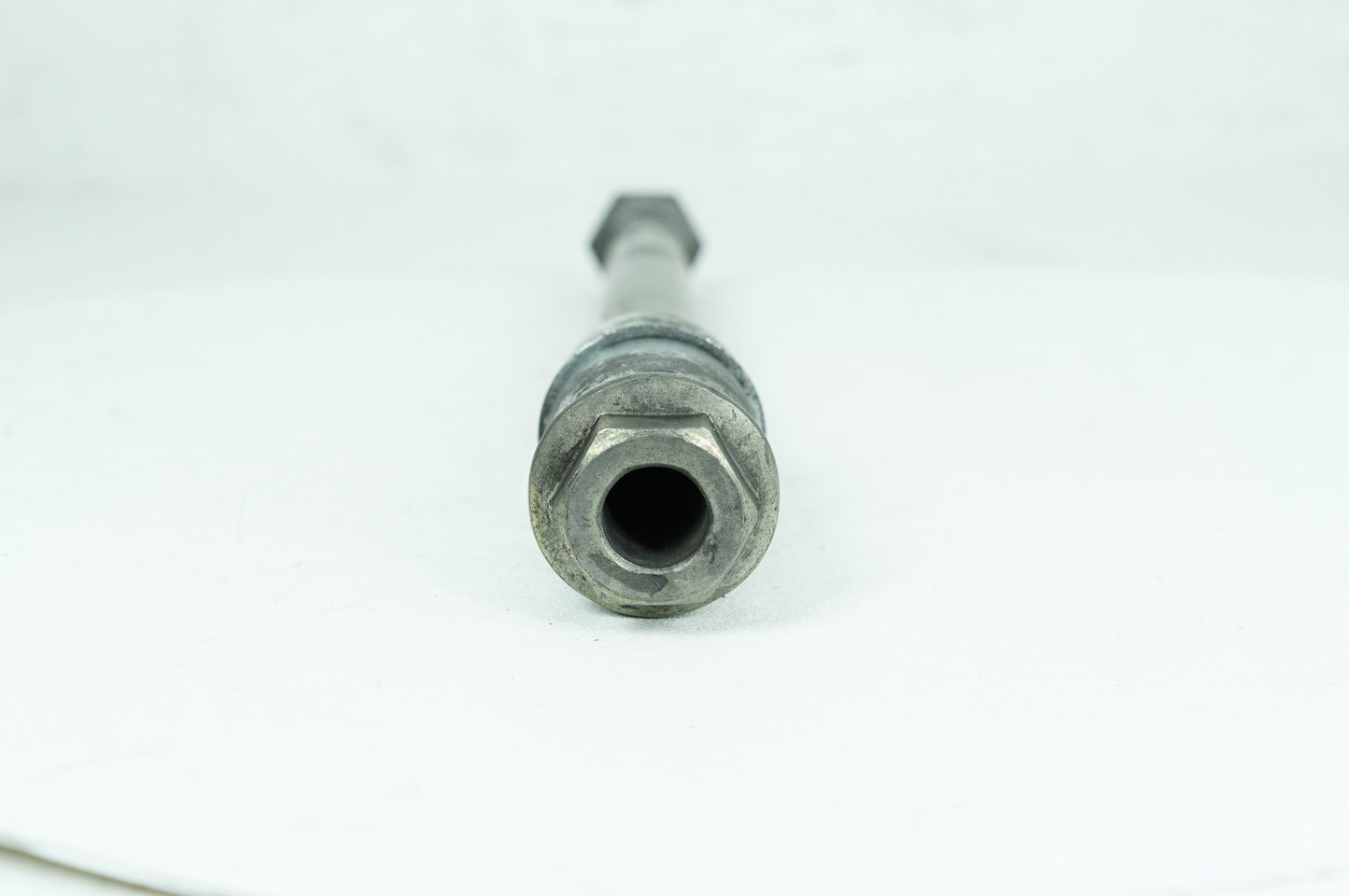 2004 - 2022 Harley-Davidson Sportster Iron 883 Rear Wheel Axle Bolt Shaft 41176-08