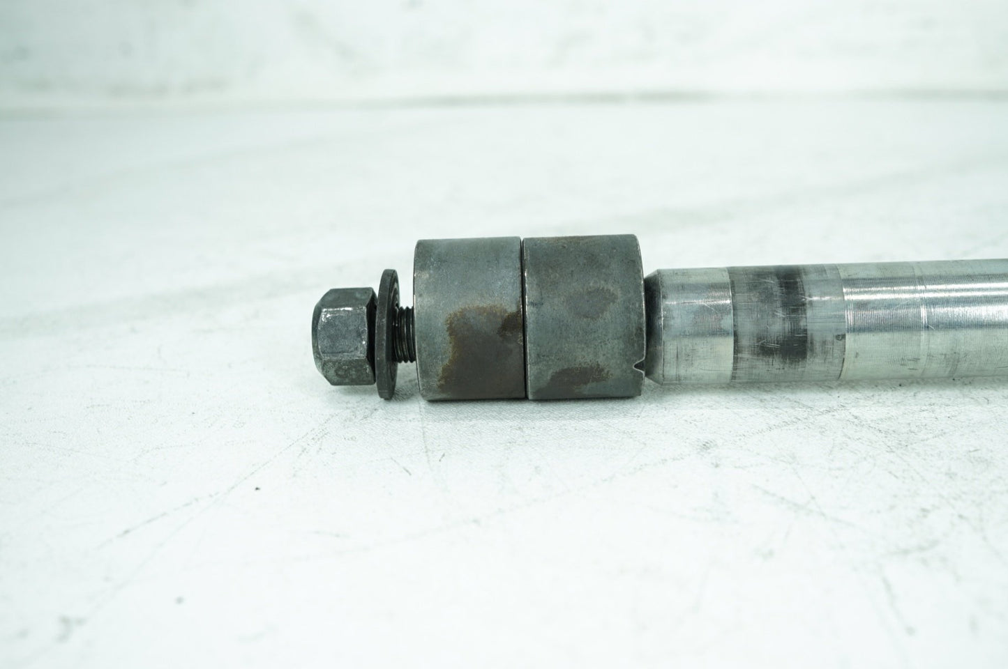 1999 - 2006 Harley-Davidson Touring Electra Glide Classic Front Wheel Axle Bolt Shaft 43364-00