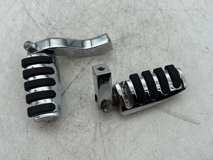 2003 Harley Dyna Wide Glide FXDWG OEM Passenger Left & Right Foot Pegs