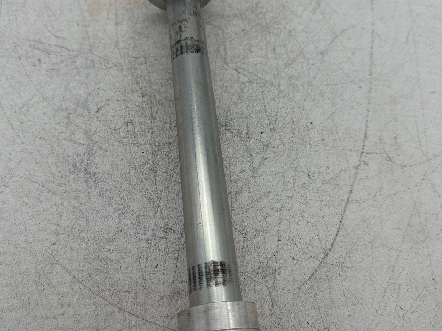 2010 Harley Electra Glide Touring Ultra FLHTCU OEM Rear Wheel Axle Bolt Shaft