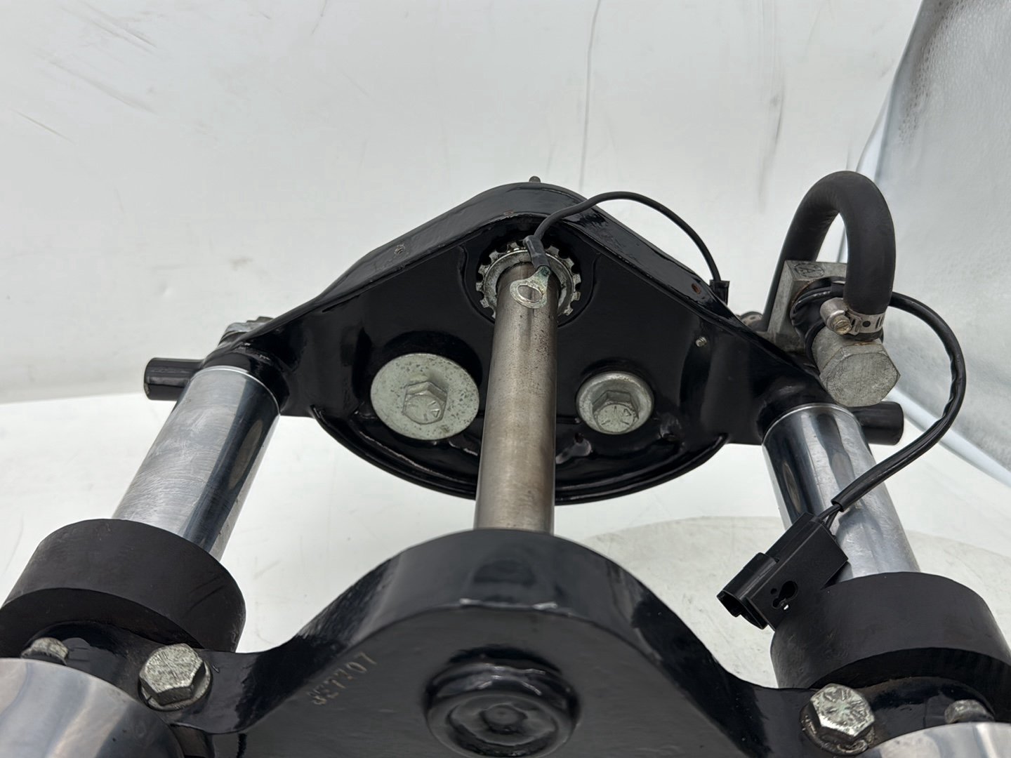 1995 Harley Touring FLHTCI Electra Glide Classic OEM Front Triple Tree Set & LH RH Fork Legs Sliders