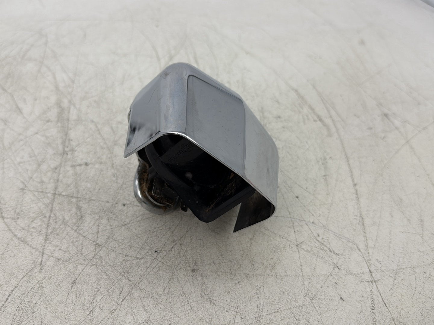 2015 Harley Road Glide Touring FLTRXS OEM Horn Signal Klaxon Chrome Cover