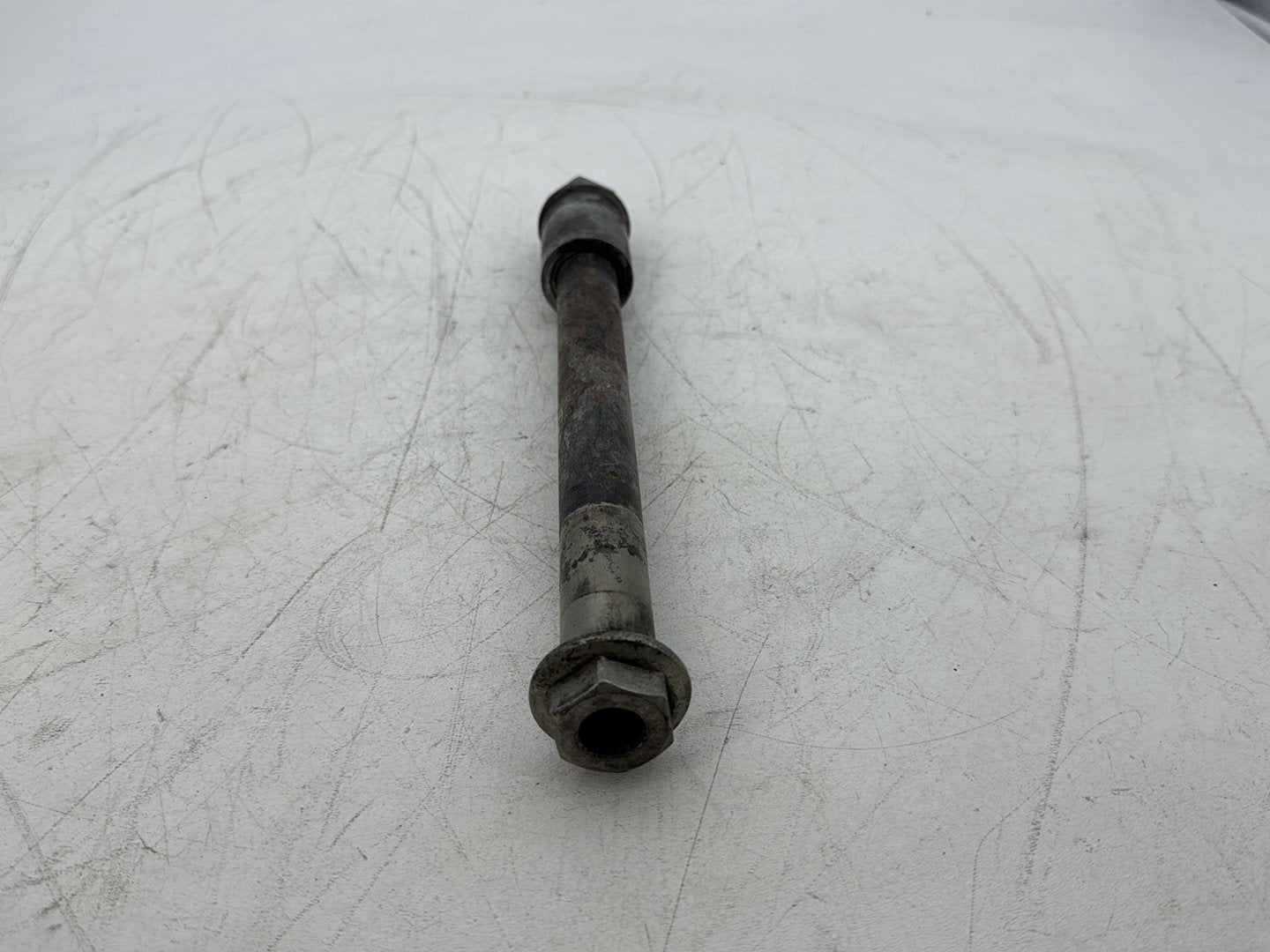 2008 Harley Sportster XL883L 883 Low OEM Rear Wheel Axle Bolt Shaft 41176-08