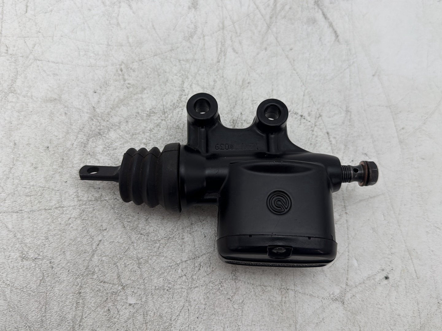 2013 Harley Electra Glide Touring Ultra FLHTCUI OEM Rear Brake Master Cylinder Reservoir