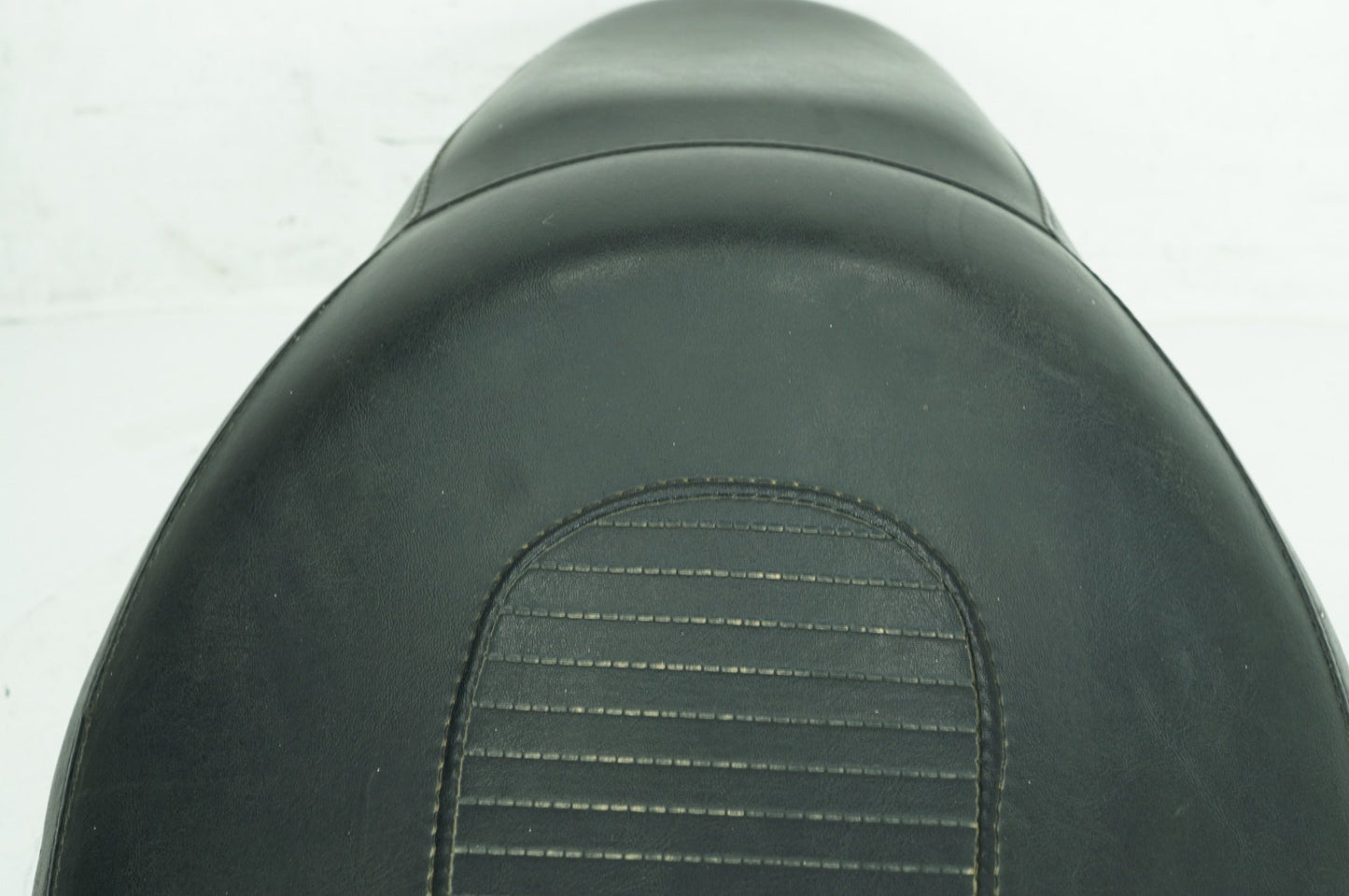 1999 - 2006 Harley-Davidson Dyna Low Rider Passenger Rider Driver Seat Saddle 53078-04