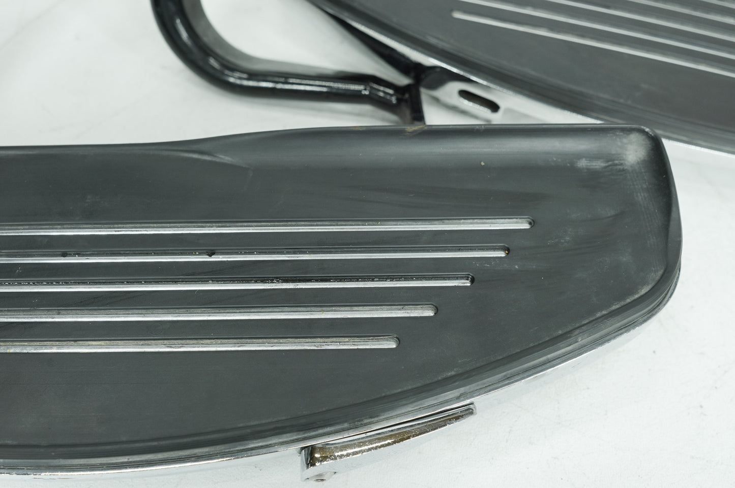 1999 - 2006 Harley-Davidson Touring Street Glide Left Right Driver Floorboard Foot Rest Aftermarket
