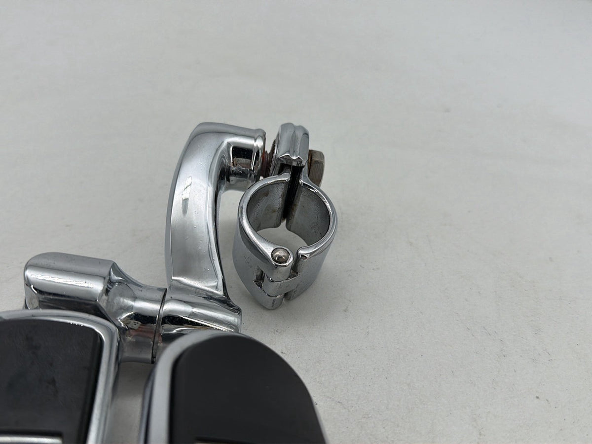 2010 Harley Street Glide Touring FLHX OEM Front Right Left Highway Foot Pegs