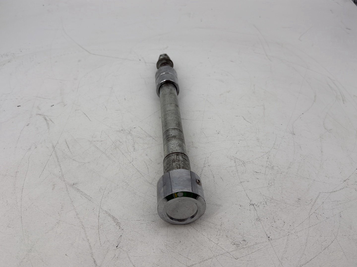 2007 - 2012 Harley-Davidson Touring Electra Glide Ultra Front Wheel Axle Bolt Shaft 	41547-07A