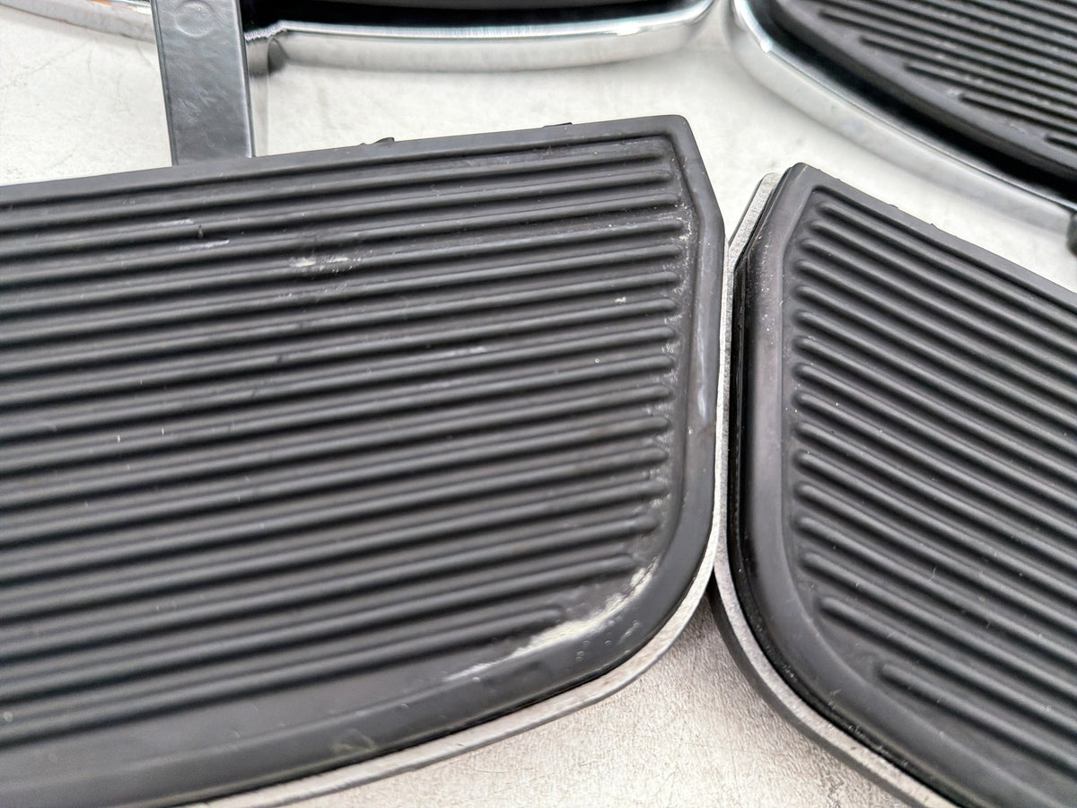 2011 Harley Electra Glide Touring Ultra OEM Left Right Driver & Pass Floorboard Foot Rest