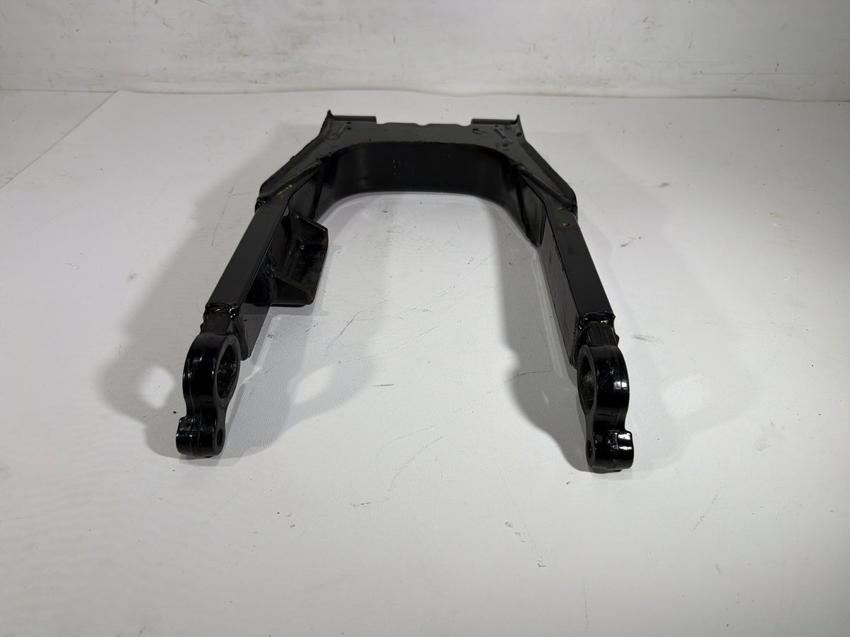 2004 Harley Electra Glide Touring Ultra OEM Rear Fork Swingarm Swing Arm