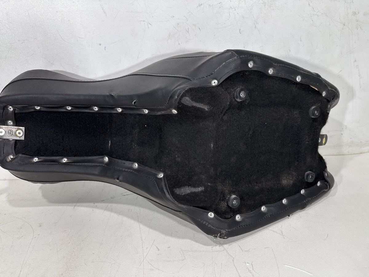 2005 Harley Dyna Wide Glide Passenger Rider Driver Seat Saddle SADDLEMAN Torn