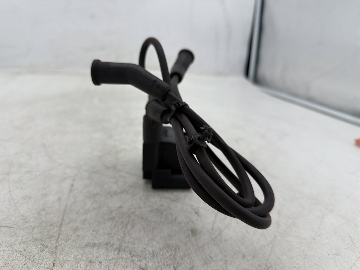 2010 Harley Electra Glide Touring Ultra OEM Ignition Coil Spark Plugs Cable