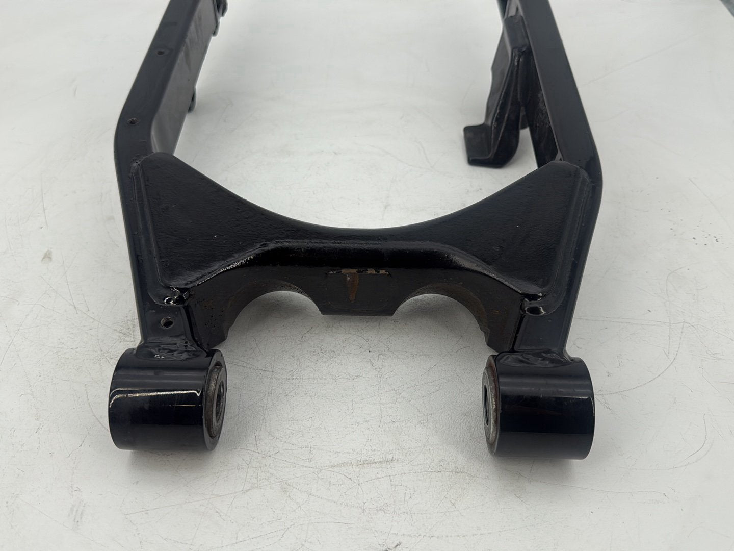 1999 - 2006 Harley-Davidson Dyna Super Glide Rear Fork Swingarm Swing Arm  	47820-06