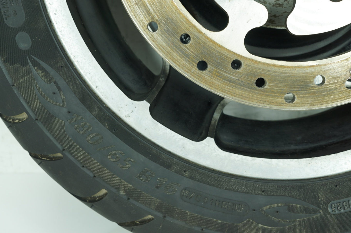 2007 - 2012 Harley-Davidson Touring Street Glide Rear Wheel Rim Tire 180/65B16 81H, Michelin, Airstrike