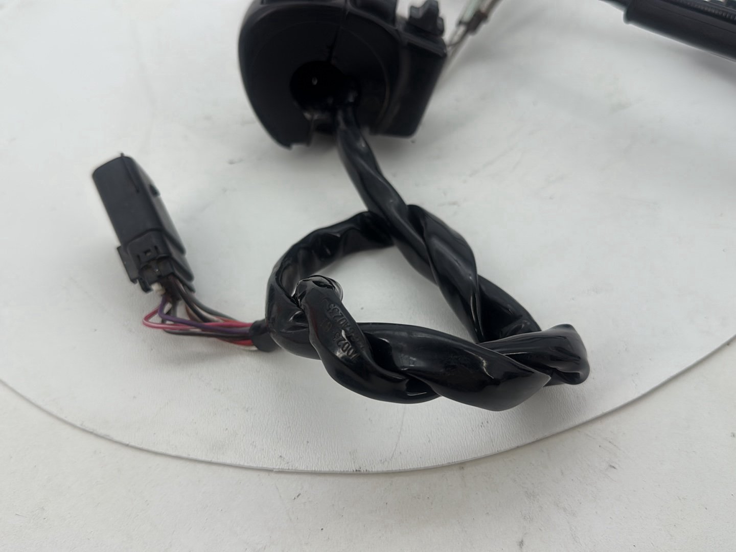2007 Harley Street Glide Touring FLHX OEM Right Engine Start Kill Switches Controls