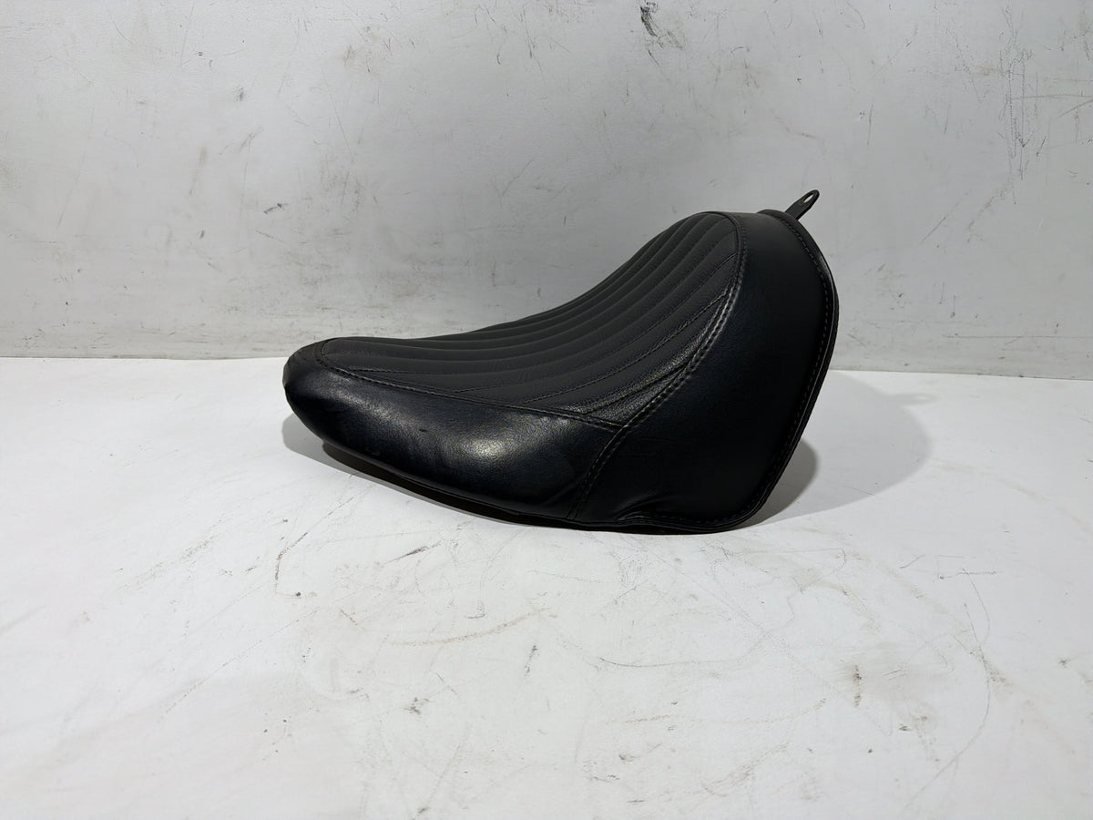 2014 Harley Softail Slim FLS OEM Rider Driver Solo Seat Pillion 52000031A