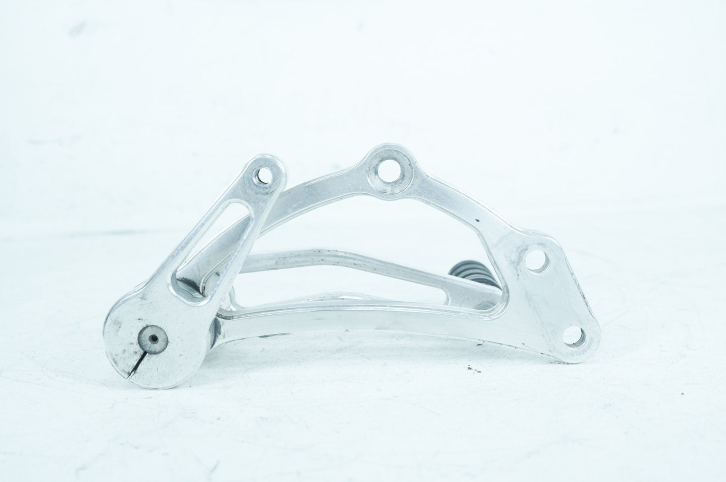 1999 - 2006 Harley-Davidson Dyna Super Glide T-Sport Left Driver Foot Controls Peg Rest 50643-82