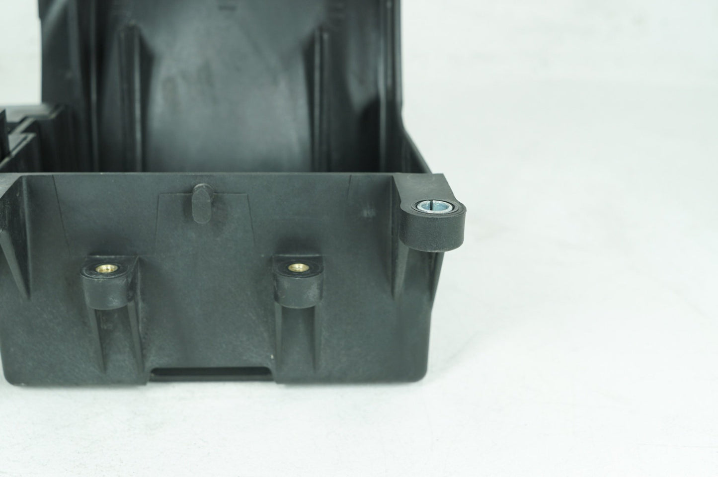 2008 - 2016 Harley-Davidson Touring Electra Glide Ultra Lower Battery Tray Stay Box Cover Panel 66000010