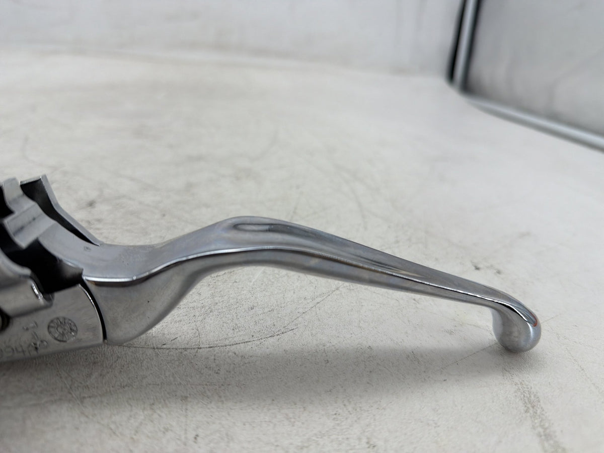 2004 Harley Electra Glide CVO Eagle OEM Front Right Brake Lever Master Cylinder