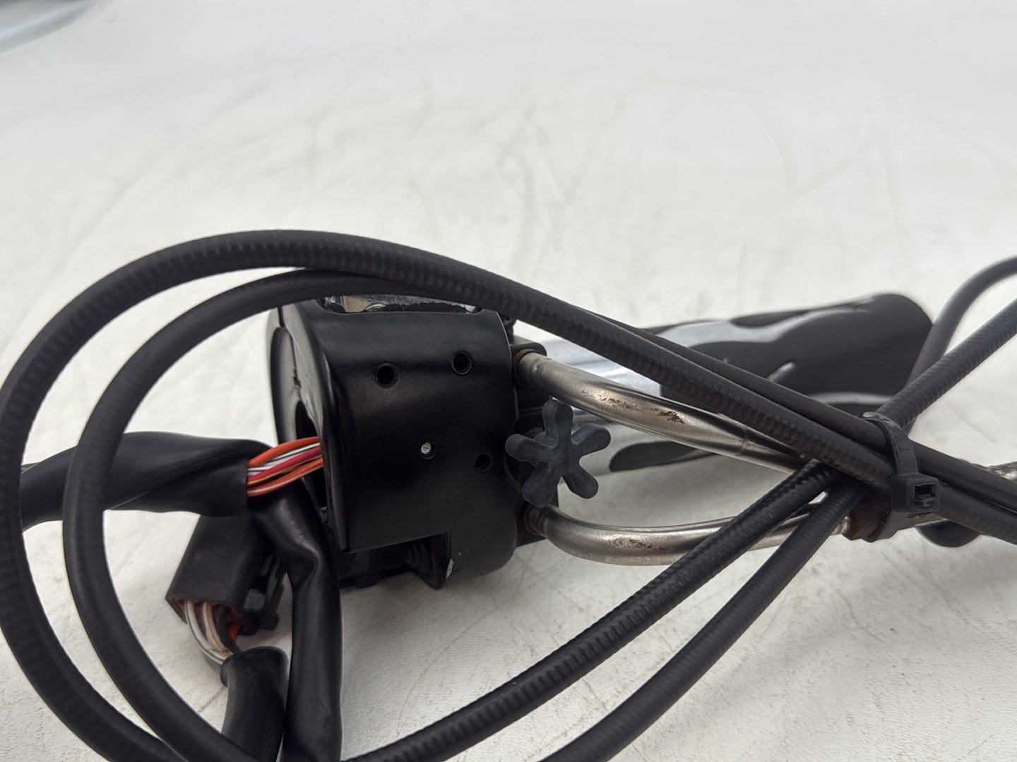 2006 Harley Softail FLSTCI Heritage Classic OEM Right Engine Start Kill Switches Controls