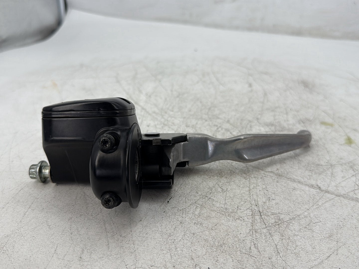 1997 Harley Sportster 1200 Custom XL1200C OEM Front Right Brake Lever Master Cylinder