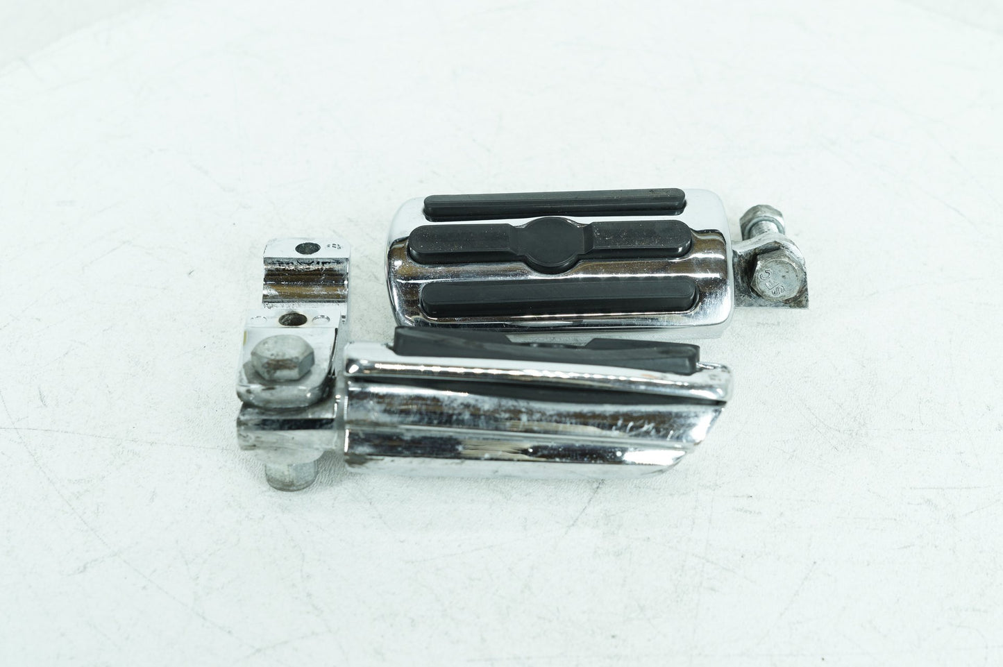 2007 - 2011 Harley-Davidson Touring Street Glide Front Right Left Highway Foot Pegs KK210308-E-DE