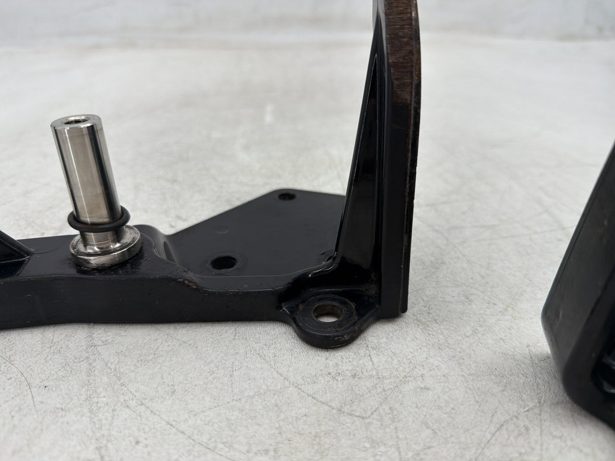 2001 Harley Fat Boy Softail FLSTFI OEM Left Right Driver Footpeg Bracket Mounts