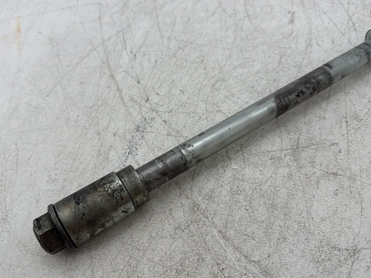 2003 Harley Dyna Wide Glide FXDWG OEM Front Wheel Axle Bolt Shaft