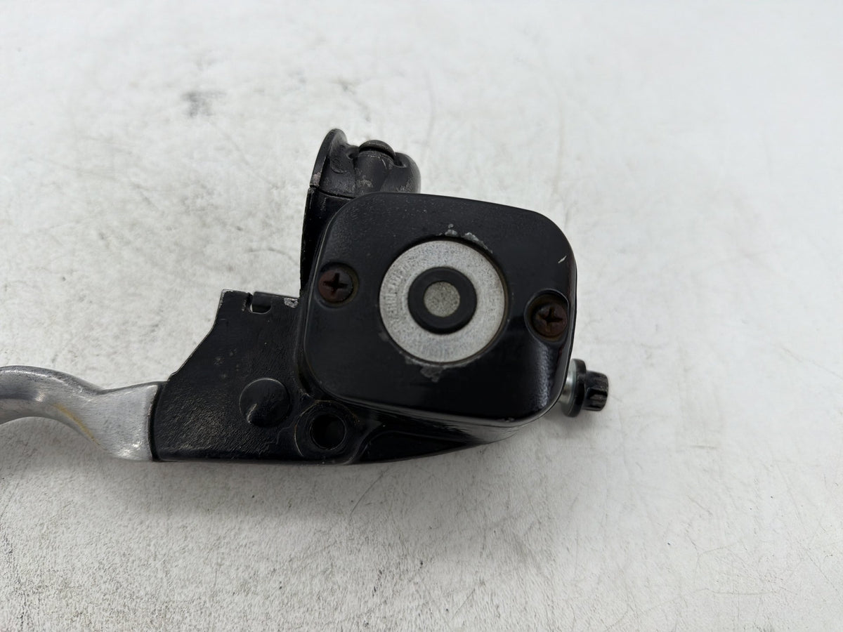2002 Harley Heritage Softail Classic OEM Front Right Brake Lever Master Cylinder