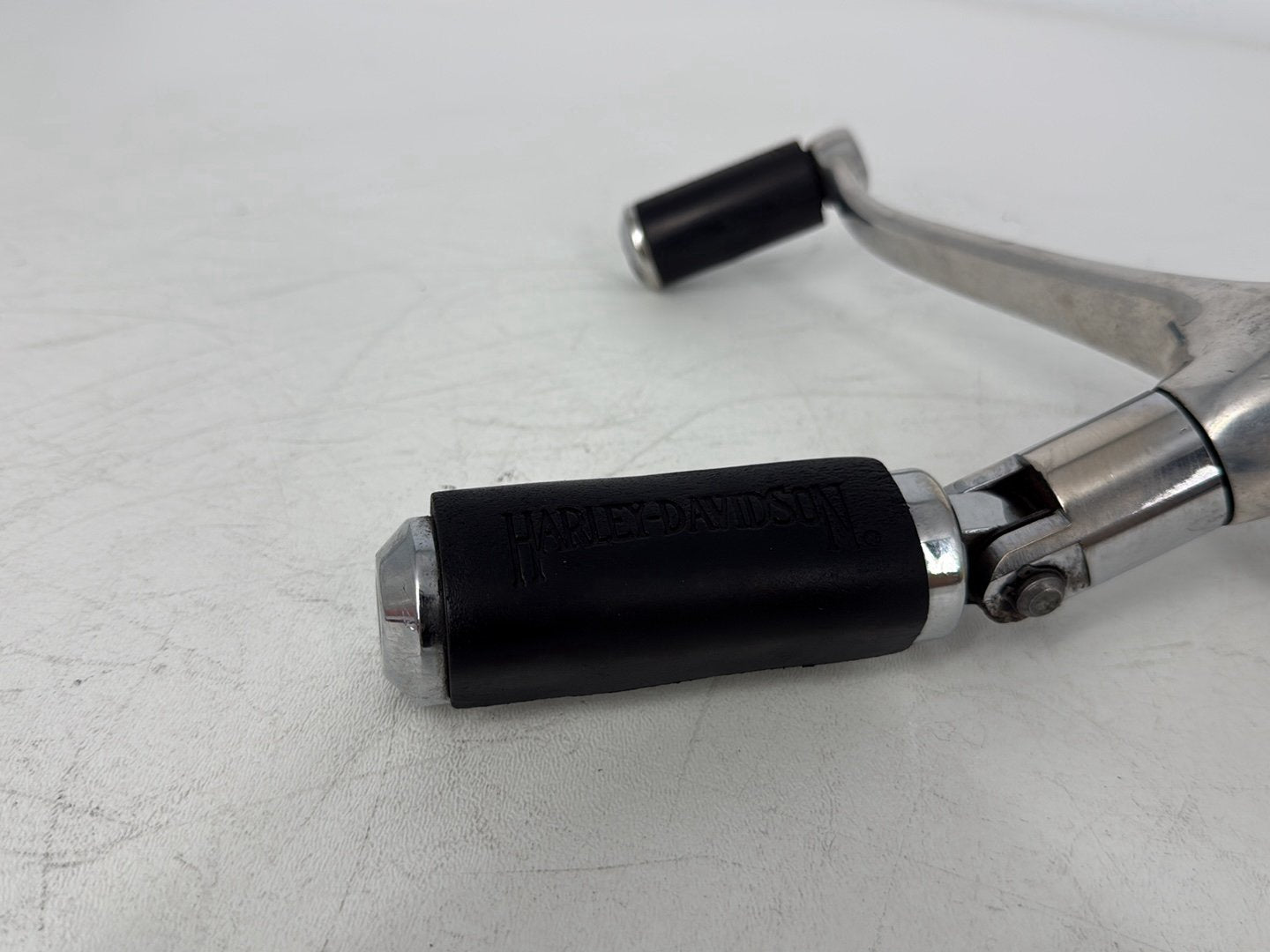 2005 Harley Sportster XL883C 883 Custom OEM Left Driver Foot Controls Peg Rest
