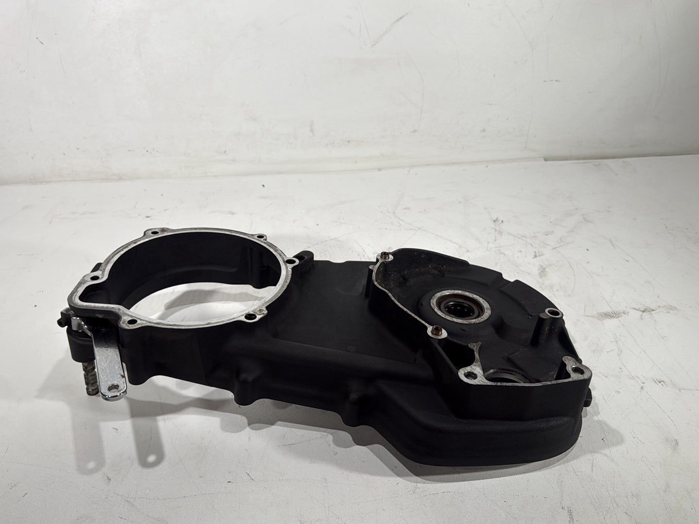 2018 Harley Electra Glide Touring Ultra FLHTCU OEM Inner Primary Clutch Cover