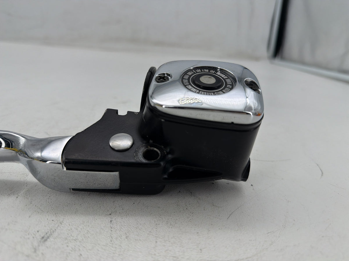 2002 Harley Electra Glide Touring OEM Front Right Brake Lever Master Cylinder