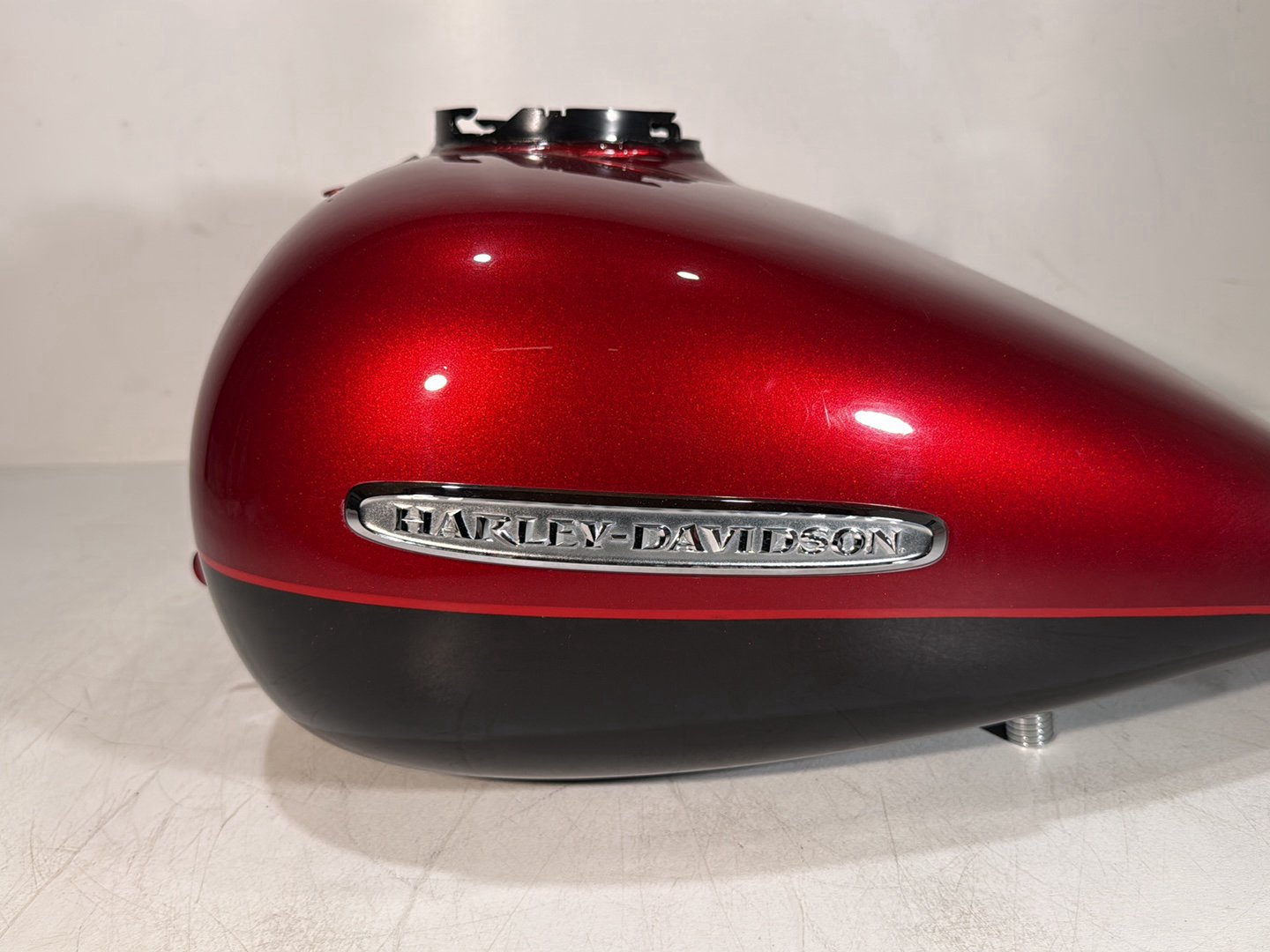 2008 - 2016 Harley-Davidson Touring Electra Glide Ultra Fuel Gas Tank Gasoline Reservoir 61356-08